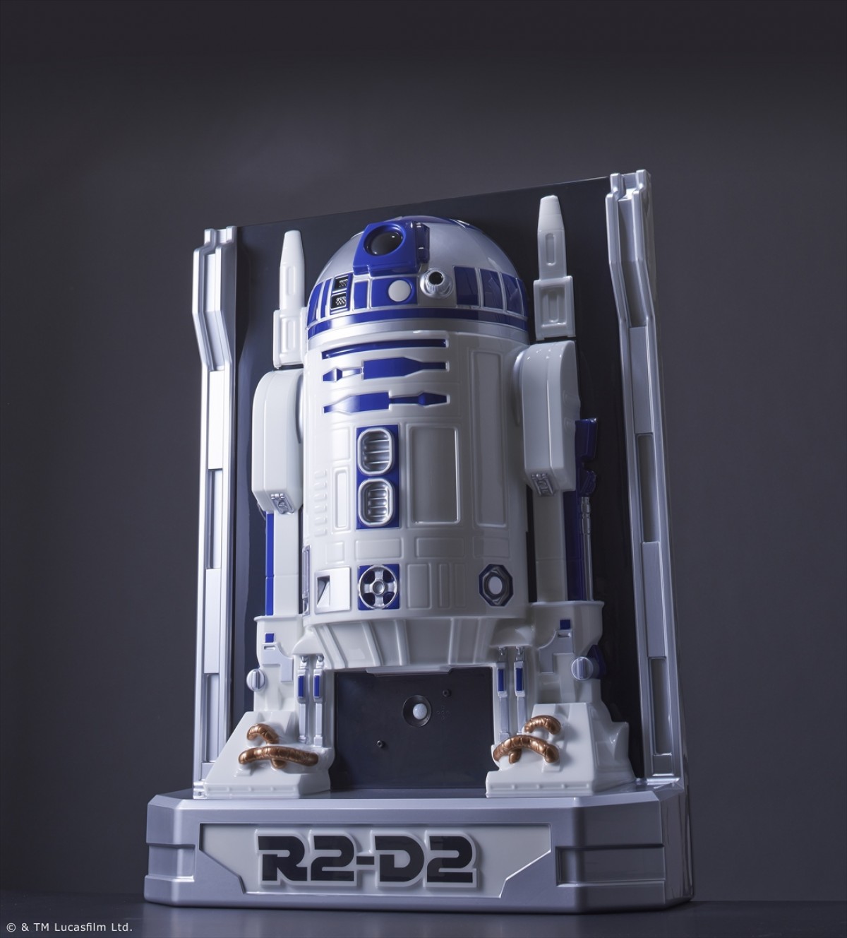 『スター・ウォーズ』R2‐D2、喋る等身大フィギュアに！人感センサーも搭載