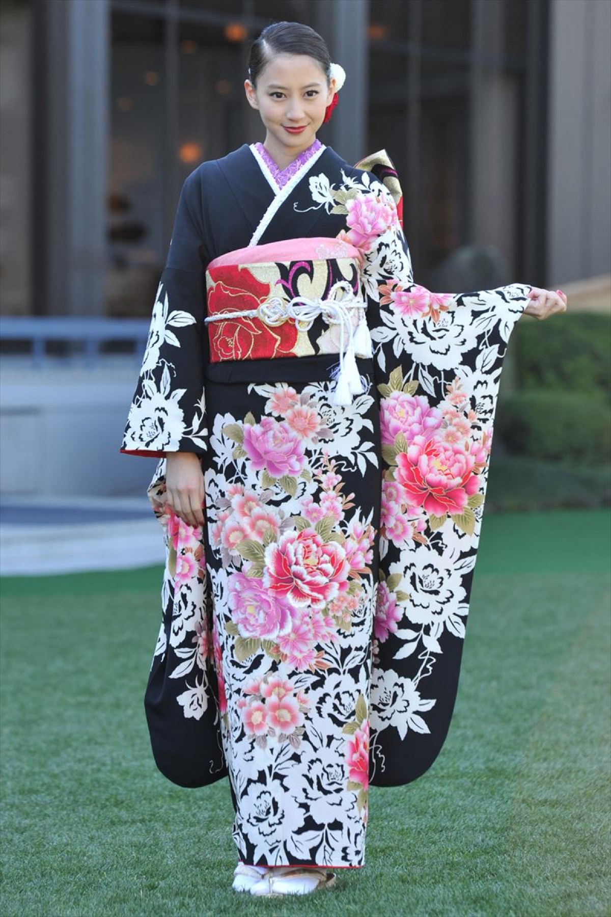 武井咲「ちょっと疲れました」2014年を振り返る 　クリスマスは友達と…？