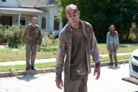 LAが舞台の『ウォーキング・デッド』スピンオフで、ゾンビ・アポカリプス発生の理由が明らかに？