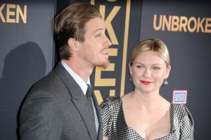 ギャレット・ヘドランド＆キルステン・ダンスト、『UNBROKEN（原題）』プレミアにて