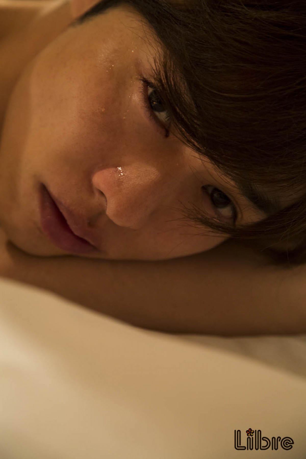 セクシー俳優がメソメソ…泣くイケメンを集めた写真集『イケメソ男子』発売