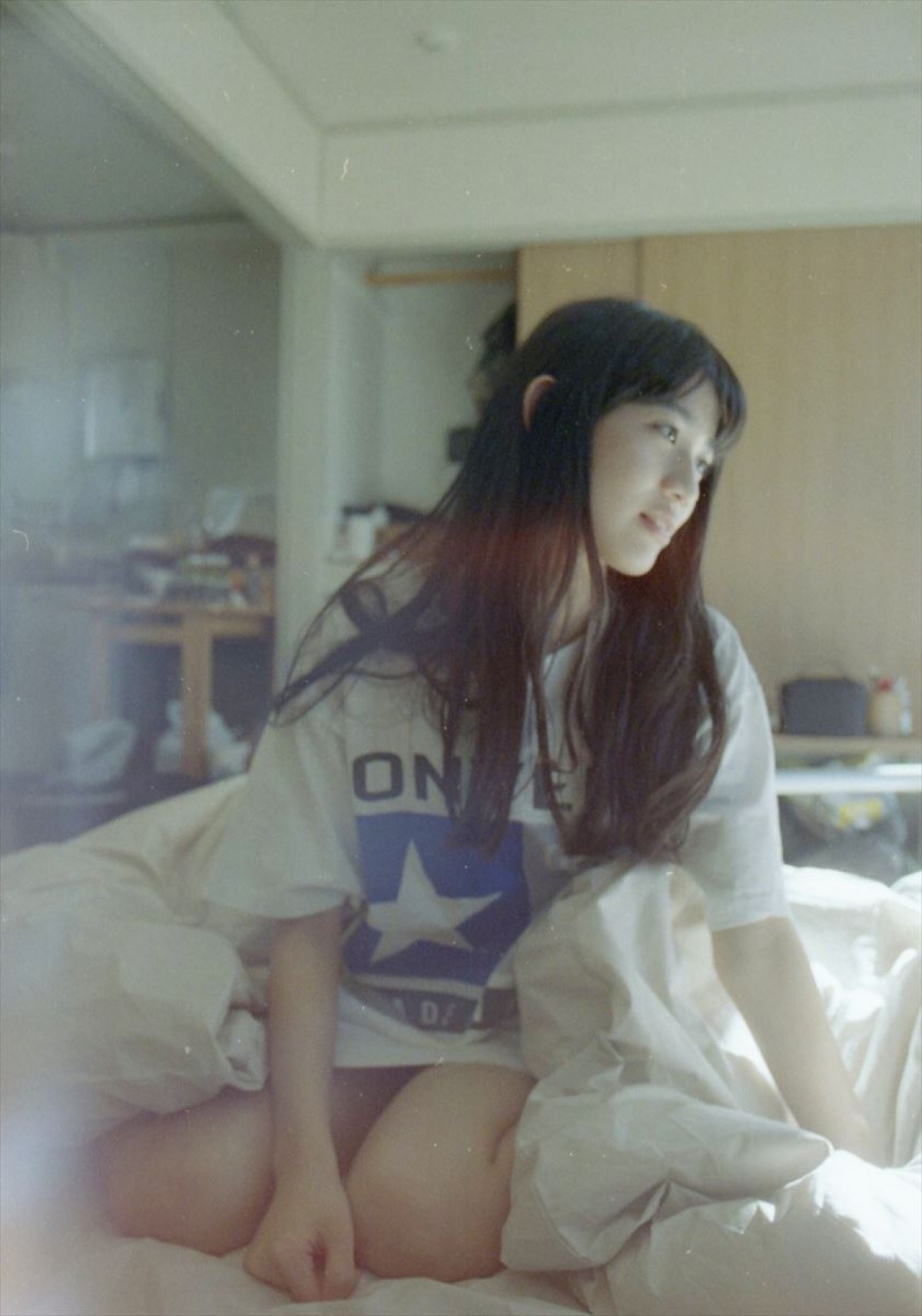 女の子の“寝起き姿”を集めた写真集『寝起き女子』発売！森川葵の素顔も収録
