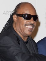 64歳のスティーヴィー・ワンダー、なんと9人目の子供が誕生！