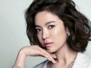 2014年「世界で最も美しい顔100人」27位：ソン・ヘギョ