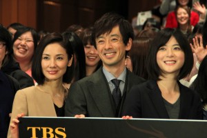 『ウロボロス～この愛こそ、正義。』舞台挨拶に出席した、吉田羊、滝藤賢一、上野樹里