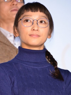 『デート～恋とはどんなものかしら～』舞台挨拶に出席した、杏