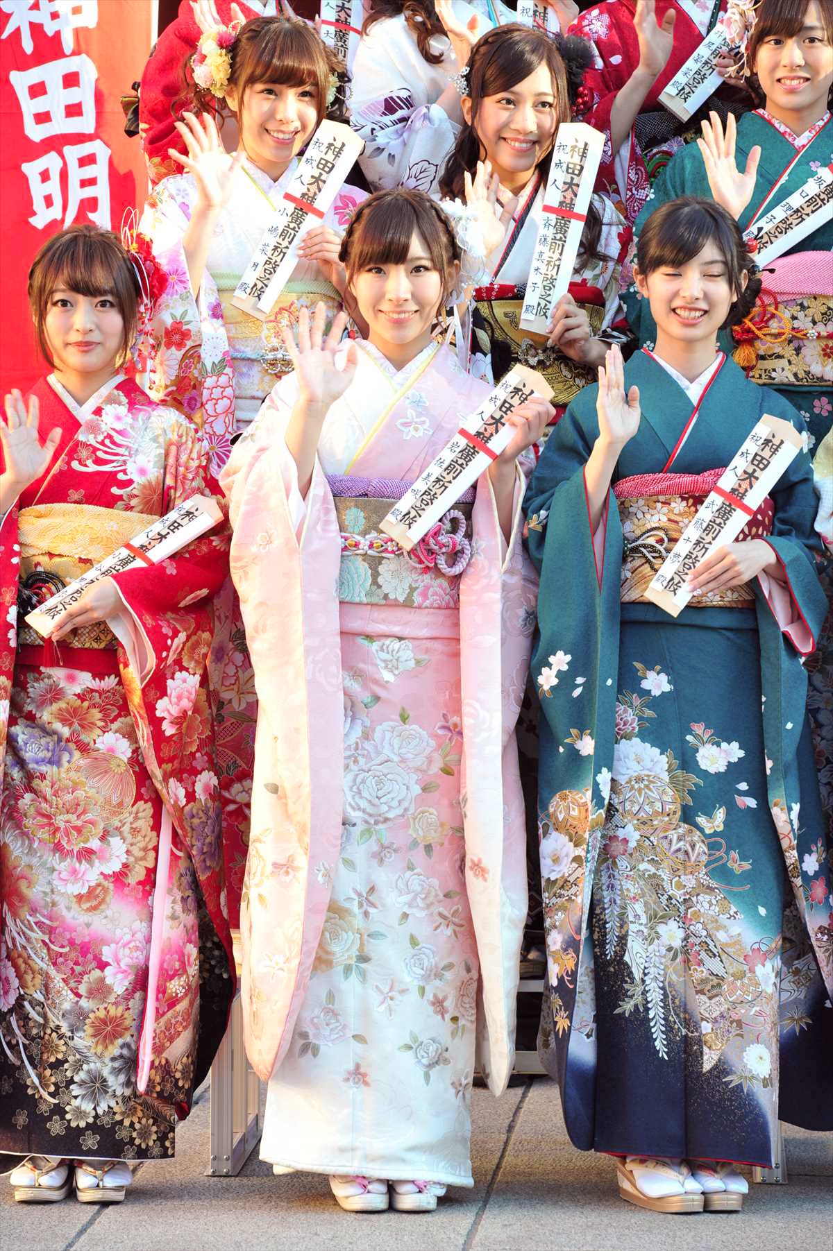 艶やかな22人が勢ぞろい！AKB48グループ「2015年新成人メンバー 成人式」撮影会