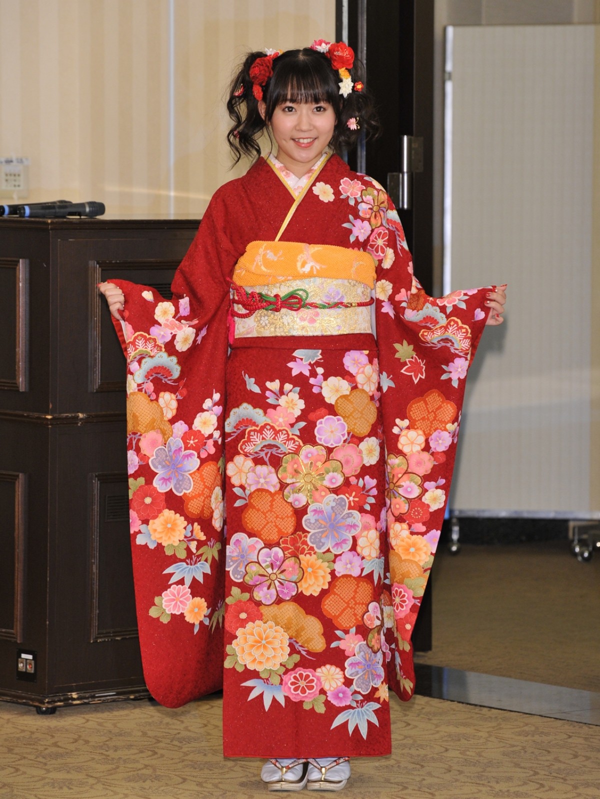 艶やかな22人が勢ぞろい！AKB48グループ「2015年新成人メンバー 成人式」撮影会