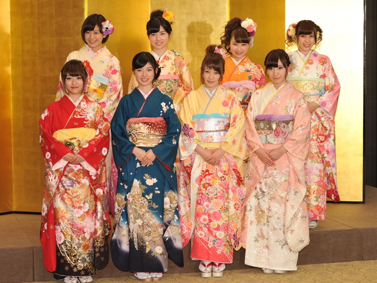 艶やかな22人が勢ぞろい！AKB48グループ「2015年新成人メンバー 成人式」撮影会