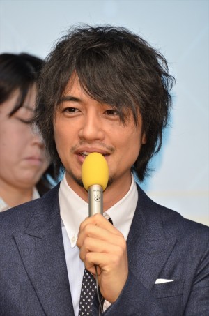 『上流階級～富久丸百貨店外商部～』完成試写会に出席した斎藤工