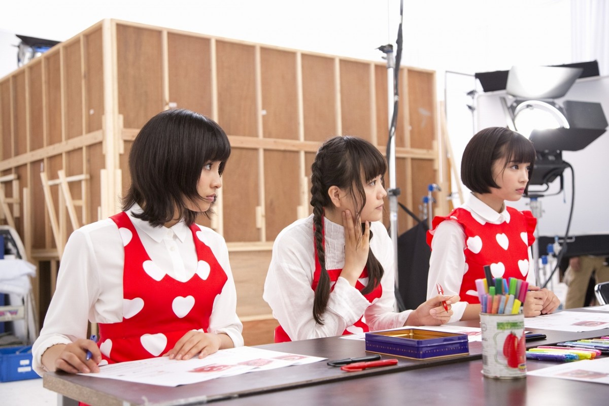 土屋太鳳、松井愛莉、広瀬すずがチョコ作り　バレンタインの“初恋”思い出話も告白