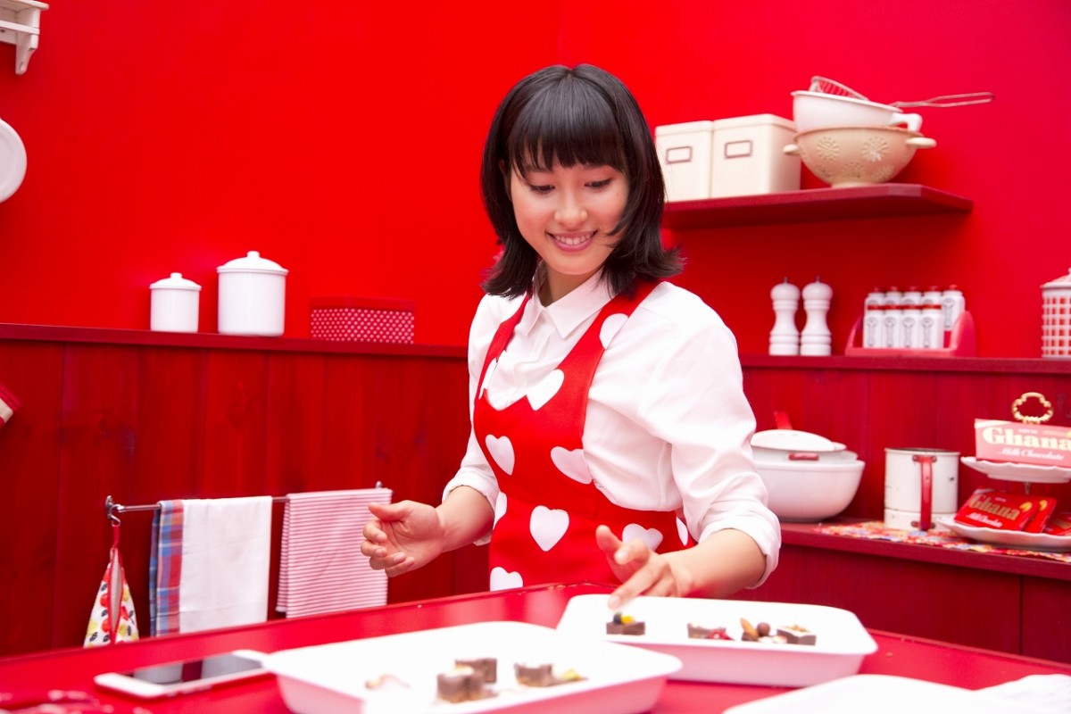 土屋太鳳、松井愛莉、広瀬すずがチョコ作り　バレンタインの“初恋”思い出話も告白