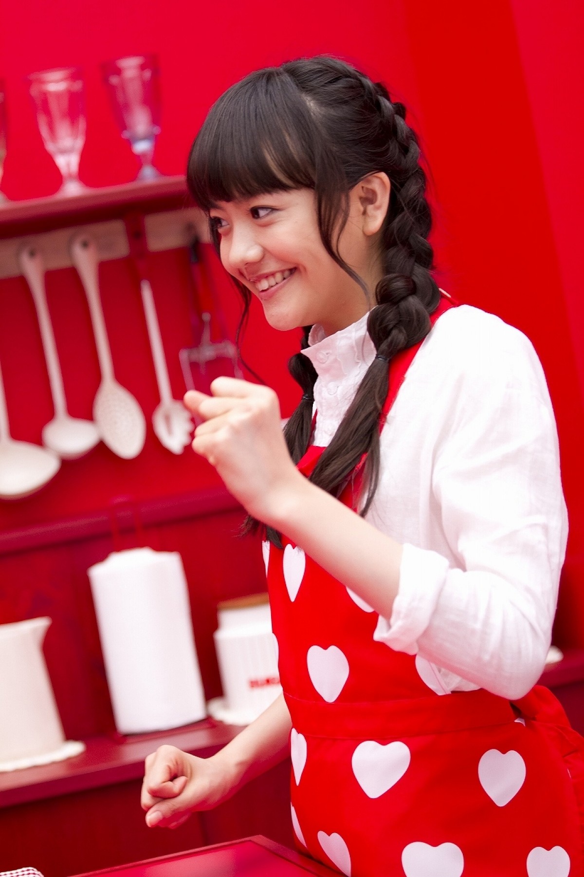土屋太鳳、松井愛莉、広瀬すずがチョコ作り　バレンタインの“初恋”思い出話も告白