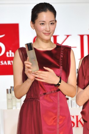 綾瀬はるか、「SK‐II誕生35周年キックオフセレモニー」にて