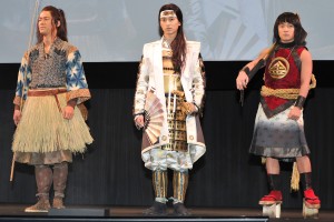 「au発表会 2015 Spring」に出席した、桐谷健太、松田翔太、濱田岳