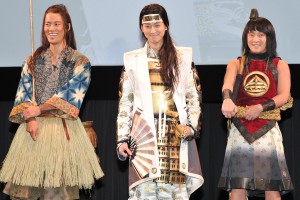 「au発表会 2015 Spring」に出席した、桐谷健太、松田翔太、濱田岳