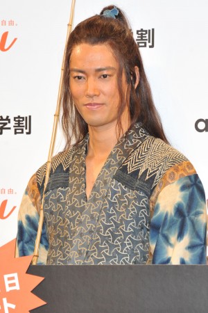 「au発表会 2015 Spring」に出席した、桐谷健太