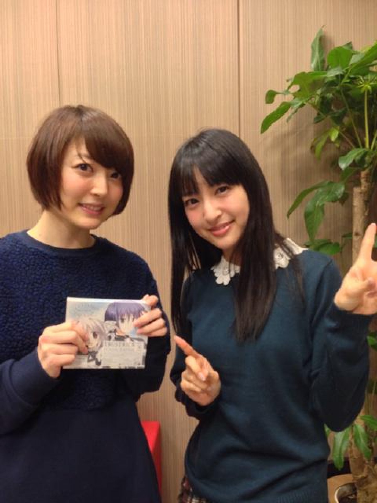 神田沙也加、花澤香菜と再会ツーショット披露　日高里菜＆佐倉綾音とも記念写真