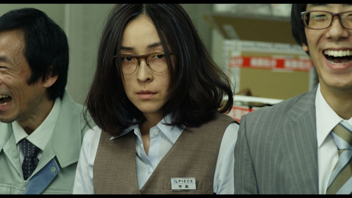 園子温の最新作は「誰も死なない」怪獣特撮映画！ 主演・長谷川博己、作品見て涙