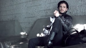 キット・ハリントン、「JIMMY CHOO／ジミー チュウ」2014年秋冬コレクションでも活躍