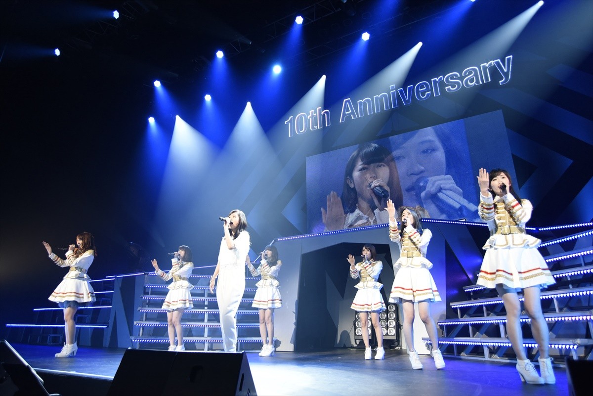 AKB一期生、再集結！ 前田敦子とのメンバー写真にファン大興奮