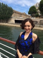 安達祐実“ド派手ホステス”姿でパリ撮影！「僕たちは子役あがり」水谷豊との撮影秘話も
