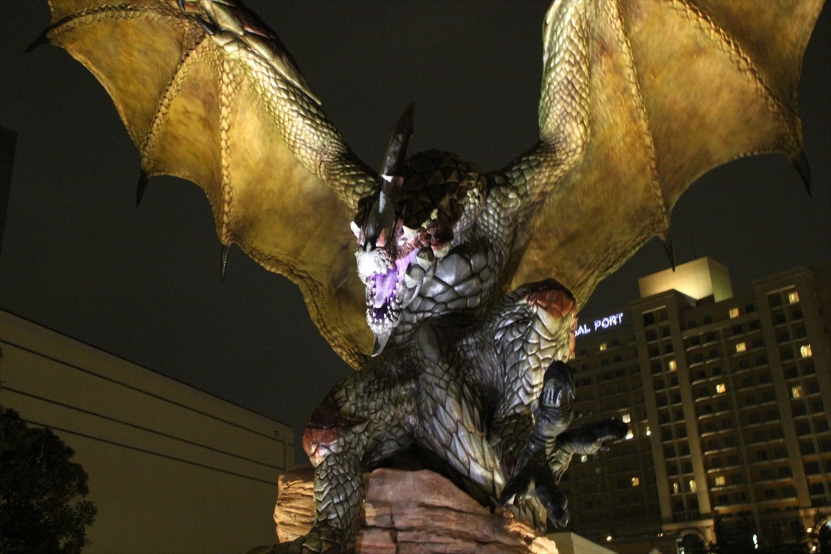 USJ『モンハン』アトラクションに行ってみた　等身大ジンオウガが地響き・雷撃を呼ぶ