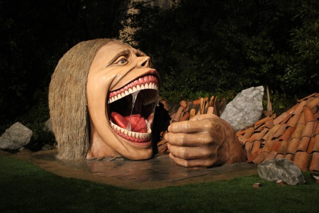 Usj 進撃の巨人 アトラクションに行ってみた 等身大 捕食巨人 との2ショットも 15年1月23日 写真 アニメ ニュース クランクイン