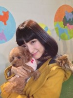 神田沙也加、カメラマン香取慎吾が撮影！ 番組収録のオフショット公開