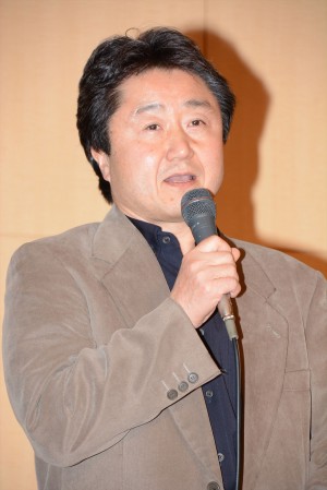 『クロスロード』製作発表記者会見に登場したすずきじゅんいち監督