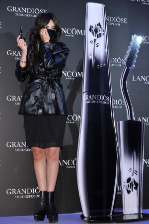 ざわちん、ランコム「グランディオーズ」発売記念イベントにて