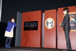 『フィフティ・シェイズ・オブ・グレイ』公開記念イベントに登場した黒澤かずこ(森三中)、溝端淳平