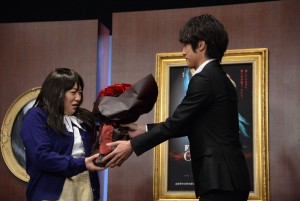 『フィフティ・シェイズ・オブ・グレイ』公開記念イベントに登場した黒澤かずこ(森三中)、溝端淳平