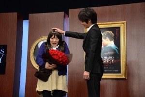 『フィフティ・シェイズ・オブ・グレイ』公開記念イベントに登場した黒澤かずこ(森三中)、溝端淳平