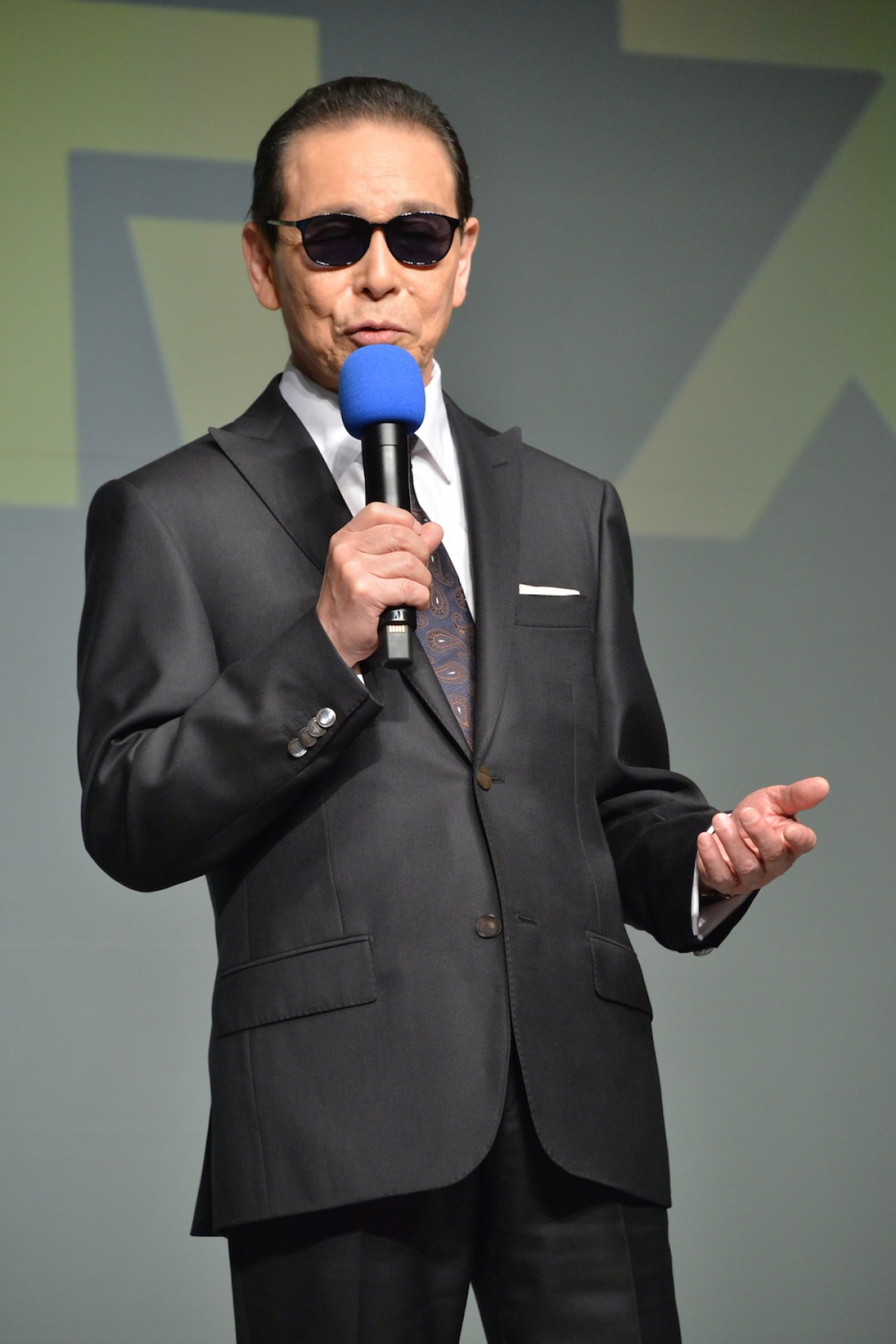 タモリ、高橋真麻＆ペッパー巻き込み「コンドルの着地」を レクチャー
