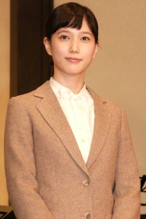 本田翼、NHKドラマ『紅白が生まれた日』取材会にて