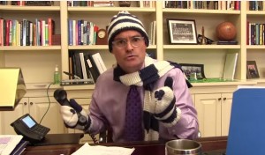 猛吹雪で臨時休校、校長が「レリゴー」パロディ動画で生徒に告知