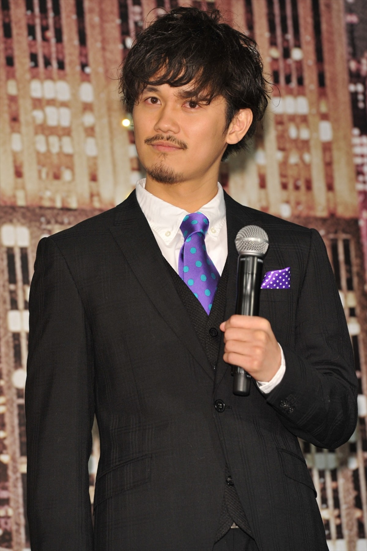 ミーガン・フォックス「皆さんに福が訪れますように」　カンニング竹山と豆まき体験