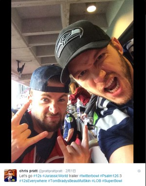 「スーパーボウル」観戦中のクリス・エヴァンスとクリス・プラット