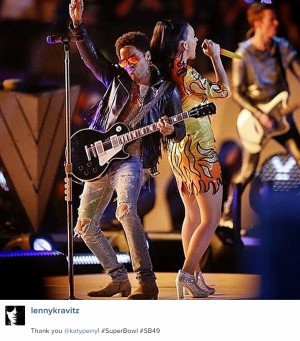 「スーパーボウル」でライブを行った、レニー・クラヴィッツとケイティ・ペリー
