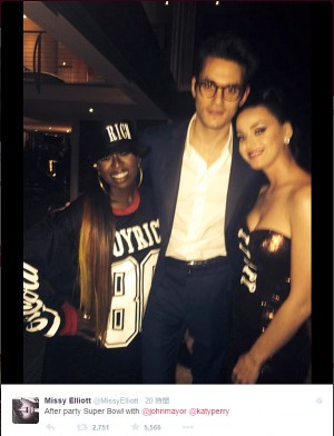 「スーパーボウル」で2ショットを見せた、ジョン・メイヤーとケイティ・ペリー