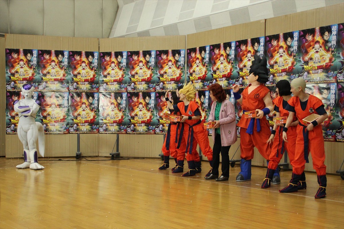 ももクロ、映画『ドラゴンボールZ』ゲスト声優に　“亀仙流道着”でイベント登場