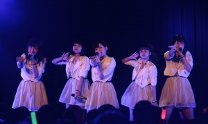 Juice＝Juice、「ファーストライブツアー News＝News ～各地よりお届けします！～」の様子