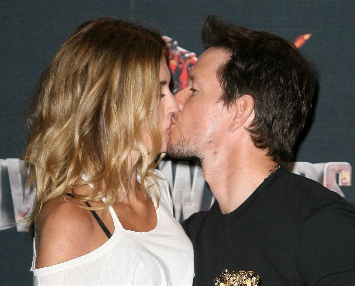 キス・キス・キスの嵐！ラブラブ・セレブが大集合