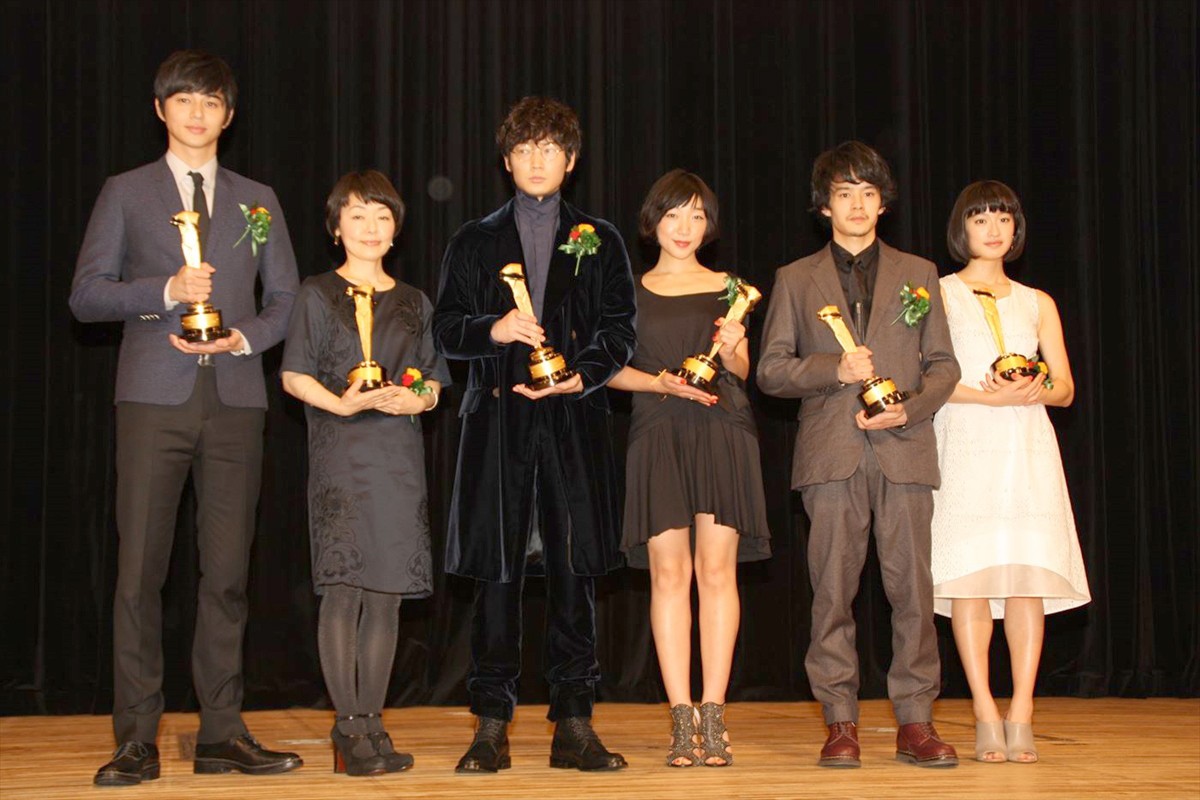 綾野剛、主演男優賞受賞でスタッフに感謝「脚本のおかげ」＜キネマ旬報ベスト・テン＞