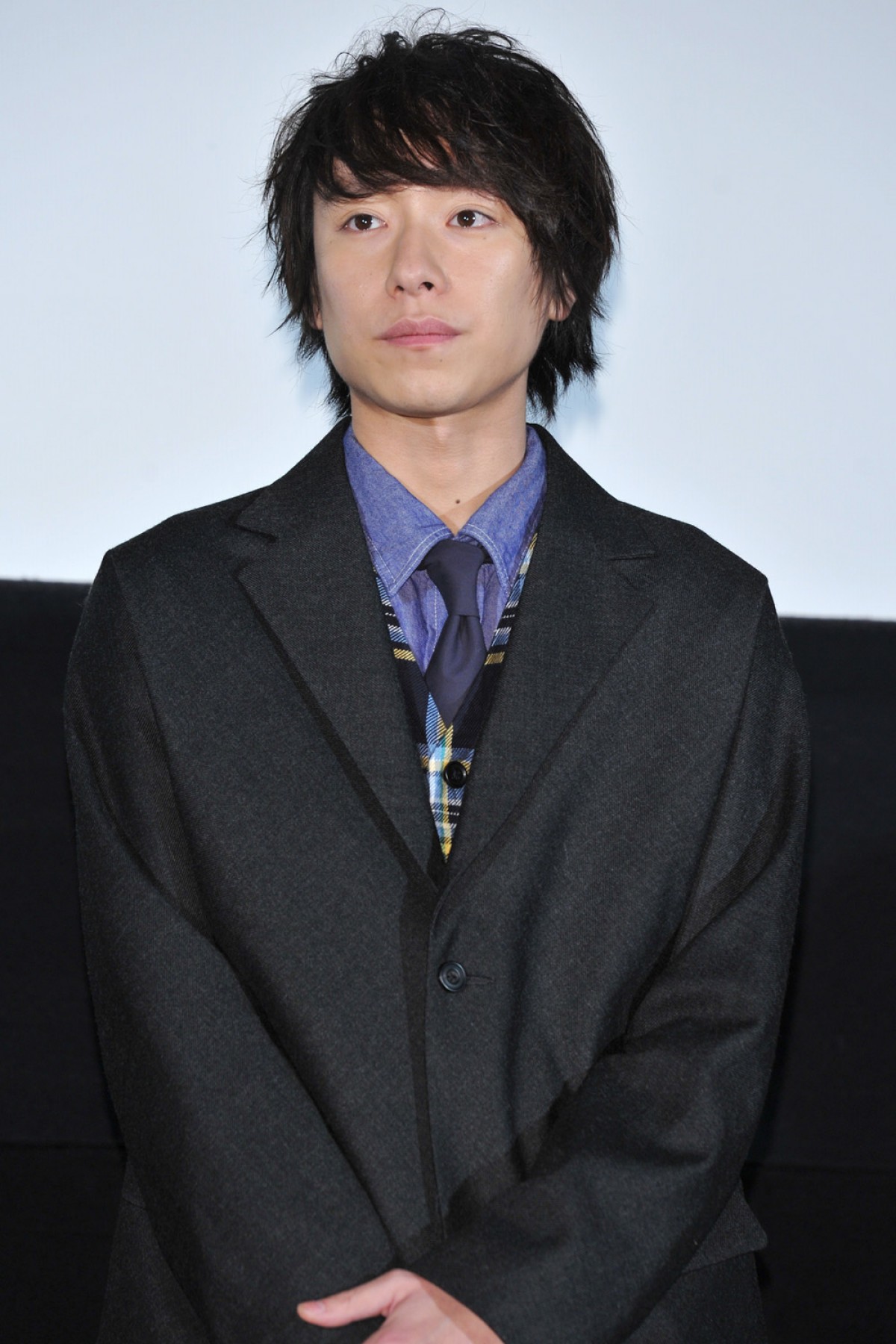 榮倉奈々、直前で向井理との腕組みを拒否！ 豊川悦司と仲良く登場