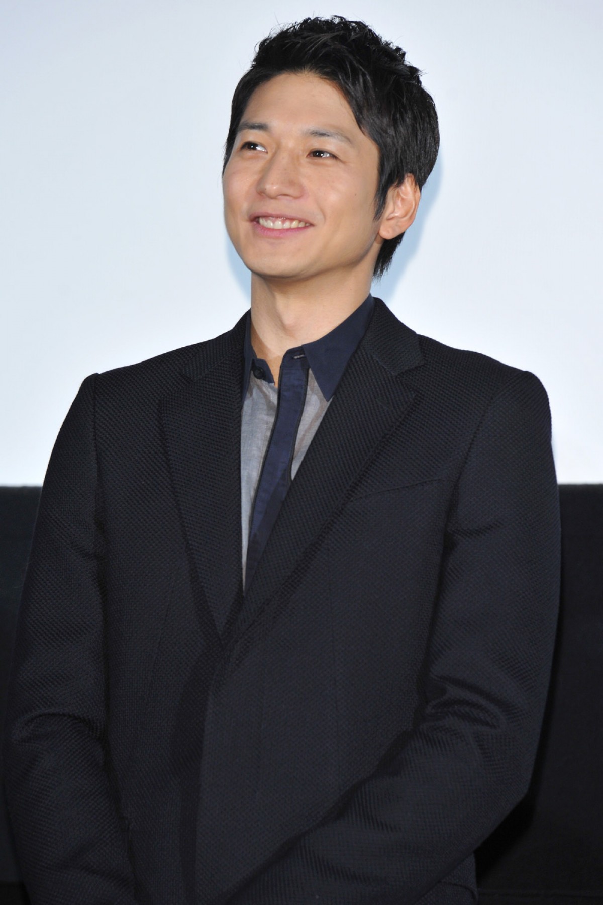 榮倉奈々、直前で向井理との腕組みを拒否！ 豊川悦司と仲良く登場