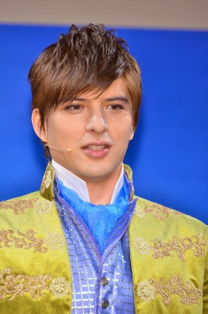  城田優、映画『シンデレラ』バレンタインイベントにて