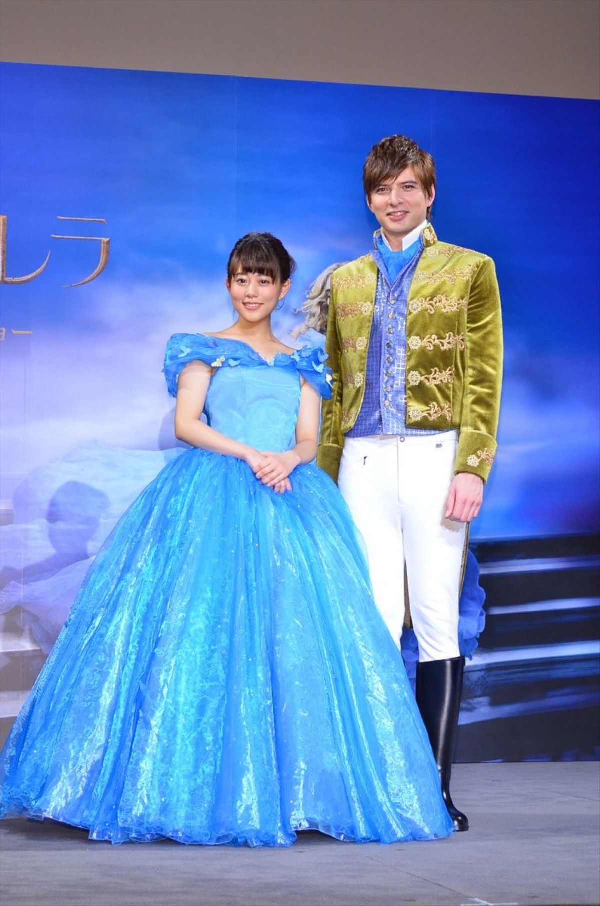 高畑充希、豪華シンデレラ・ドレスにうっとり！　吹き替えは「どっと疲れた」