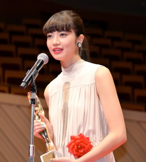 「第69回毎日映画コンクール」新人賞授賞式に出席した小松菜奈